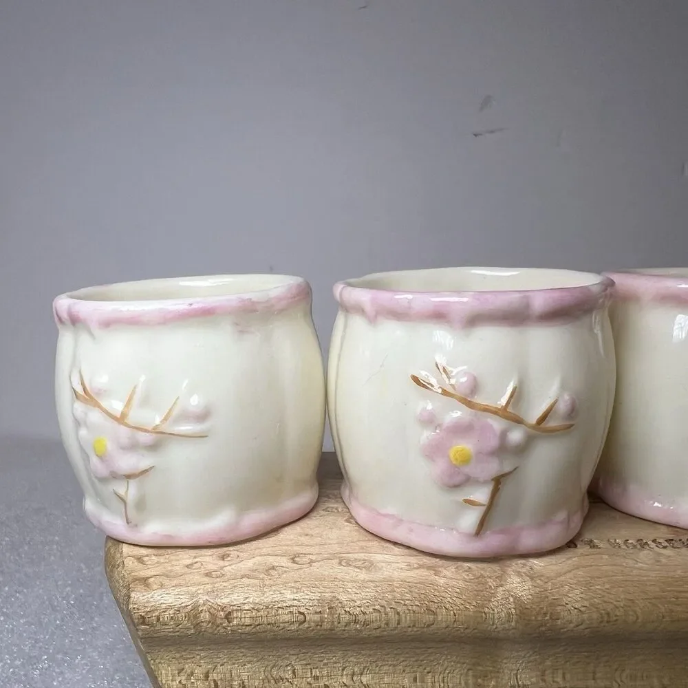 4 BELLEEK THORN NAPKIN RINGS 1.25